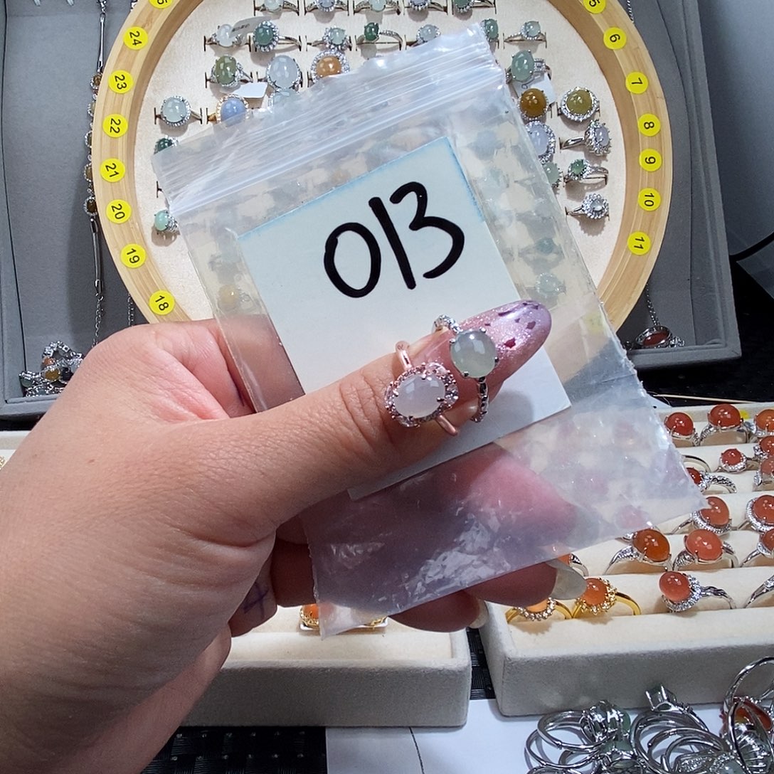 翡翠未镶嵌戒指缅甸