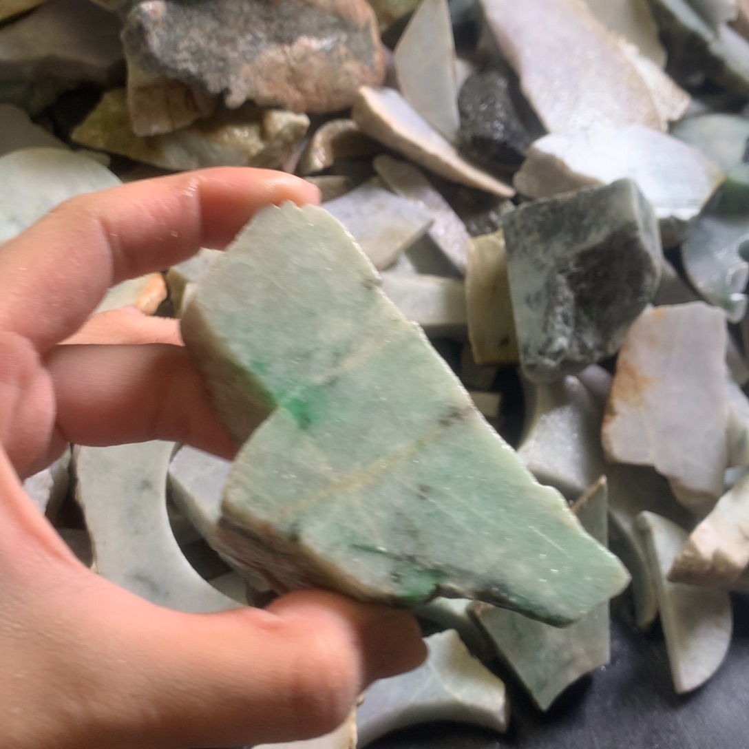 翡翠颈饰未镶嵌缅甸翡翠