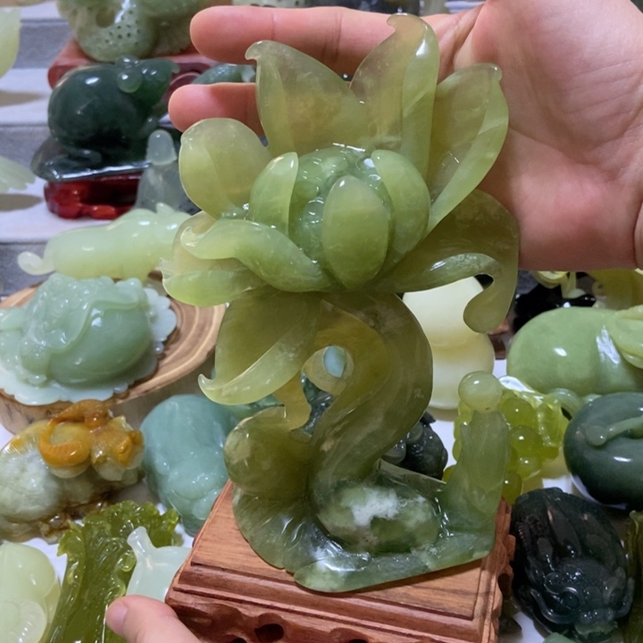 【闪购商品】蛇纹石玉把件未镶嵌s****贾