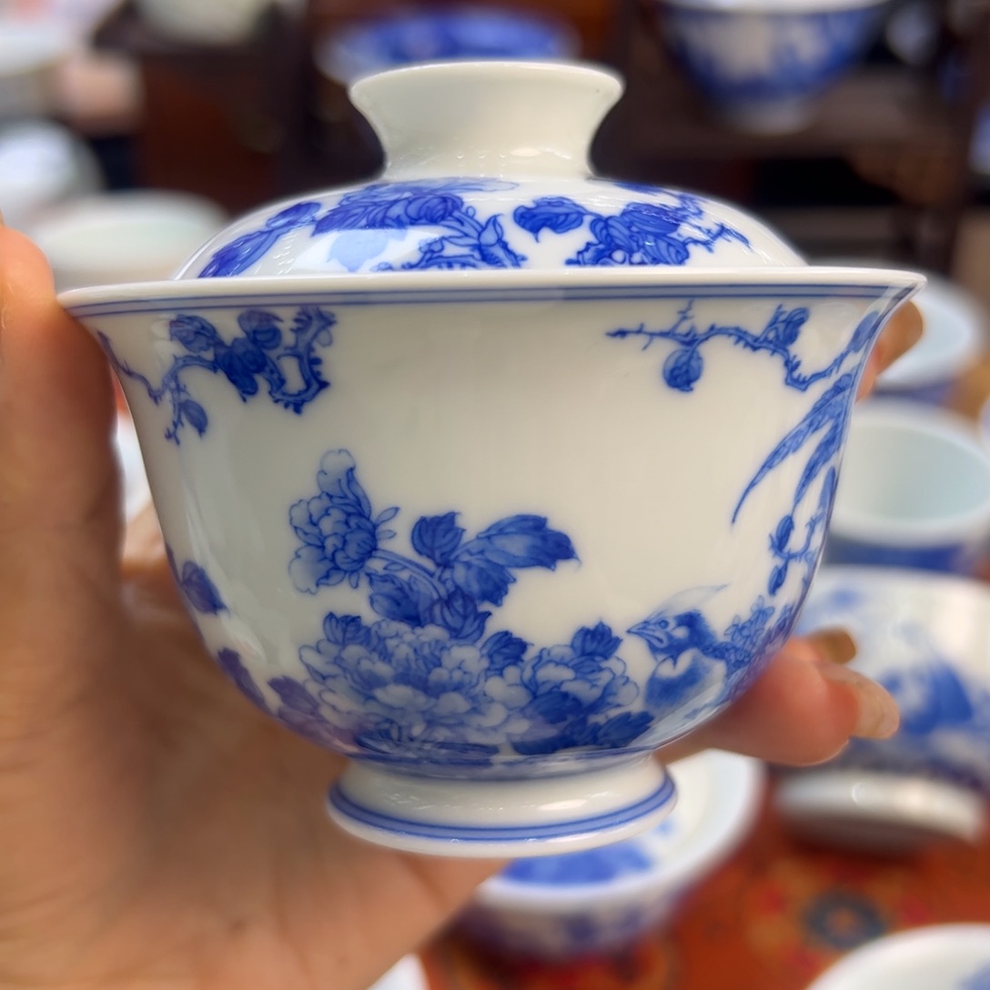 景德镇陶瓷盖碗手绘