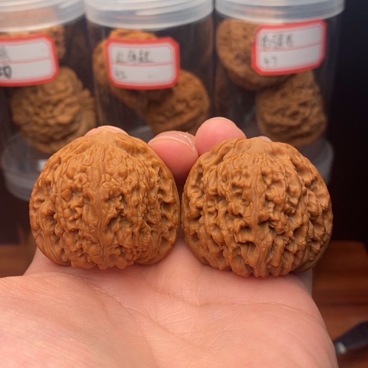 文玩核桃把件麻核桃南疆石40尺