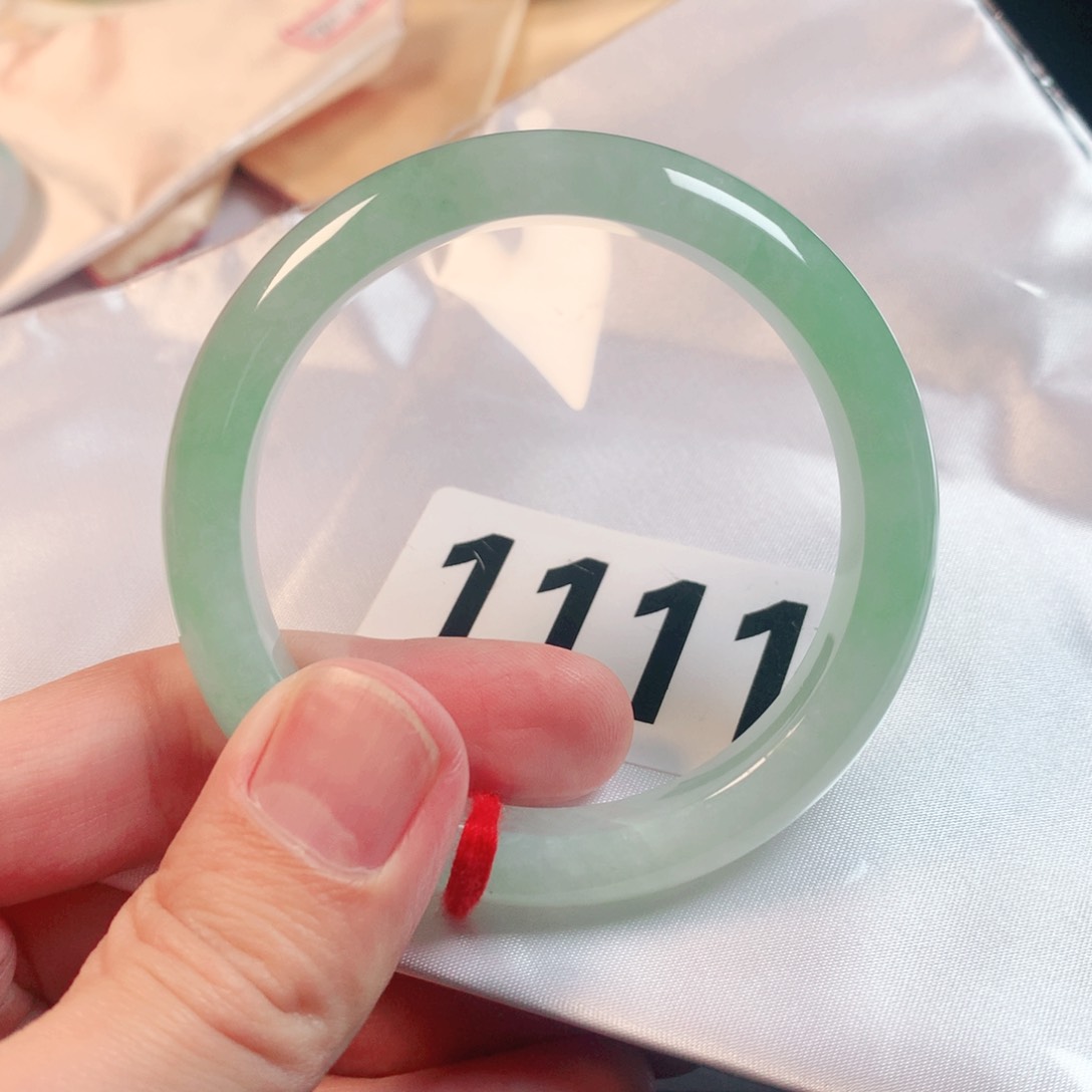 翡翠手镯未镶嵌翡翠手镯1111