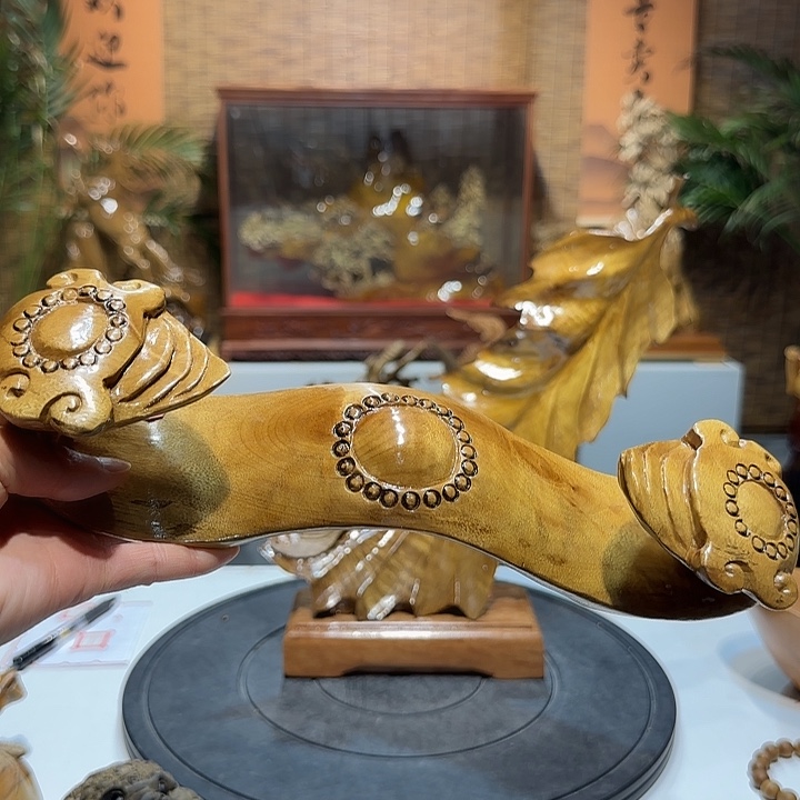 深***鱼木质类金丝南木家具摆件