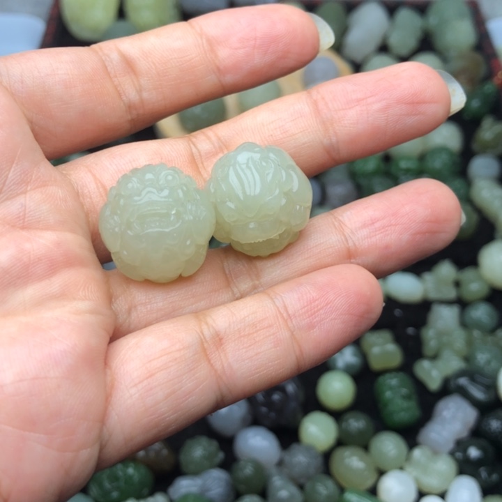 【闪购商品】和田玉未镶嵌颈饰叫**君