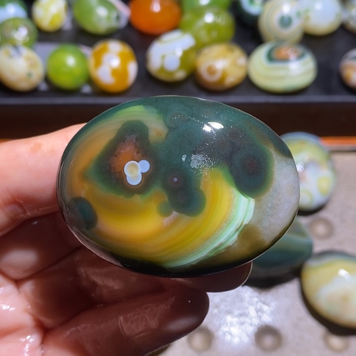 玛瑙/玉髓未镶嵌珠宝半成品