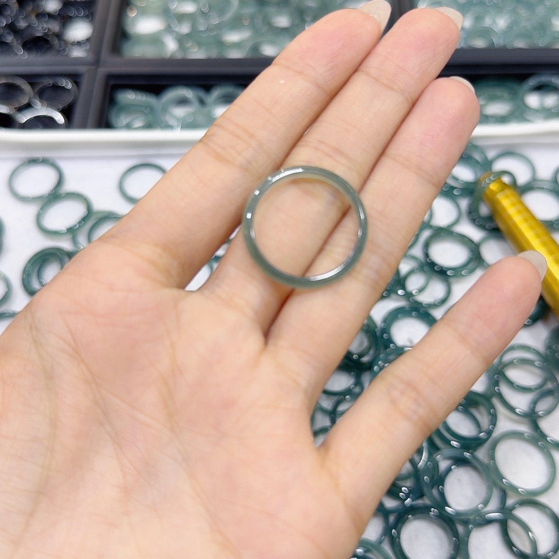 墨***欣水晶手串未镶嵌市场代购无折扣无鉴赏不退换 拍下默认同意