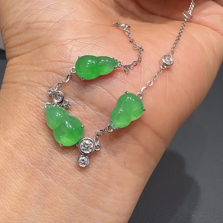 翡翠手链18K金镶嵌钓***?葫芦