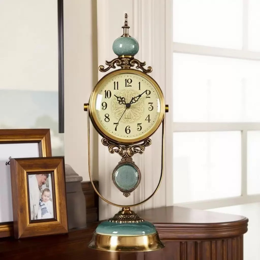 欧式复古客厅桌面钟表摆件轻奢大气时尚创意座钟家用金属静音座钟