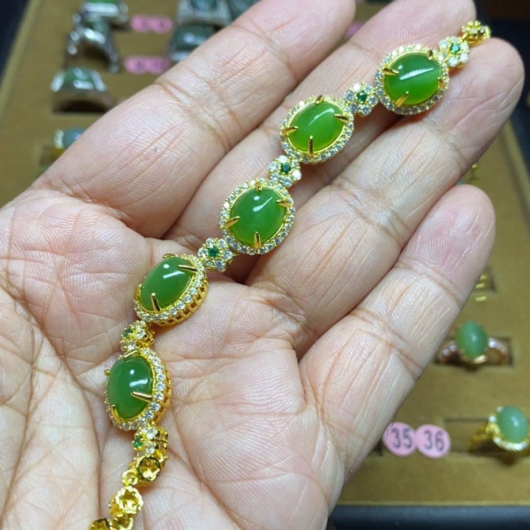 环***提和田玉未镶嵌手链