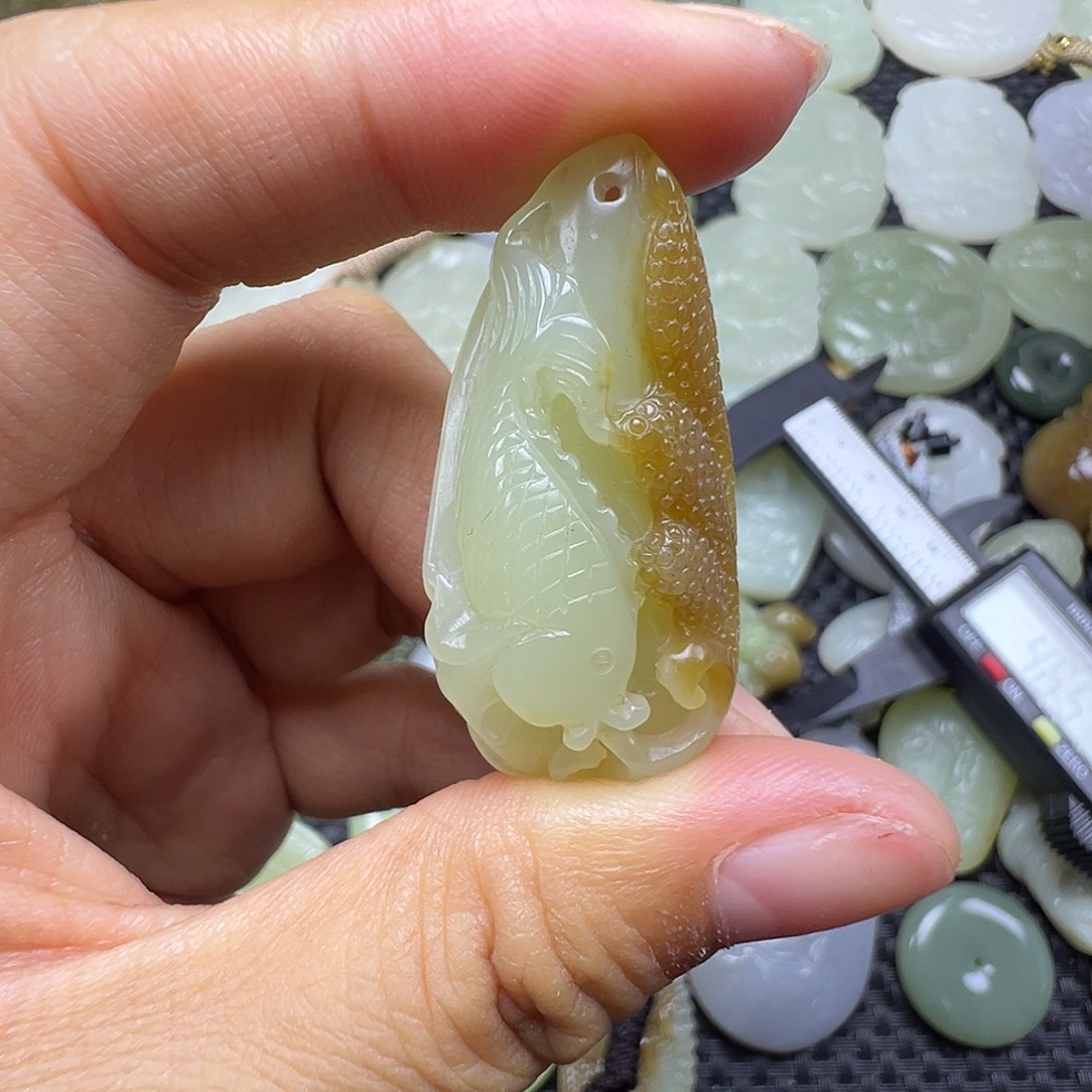 和田玉未镶嵌吊坠(赠链)卡39