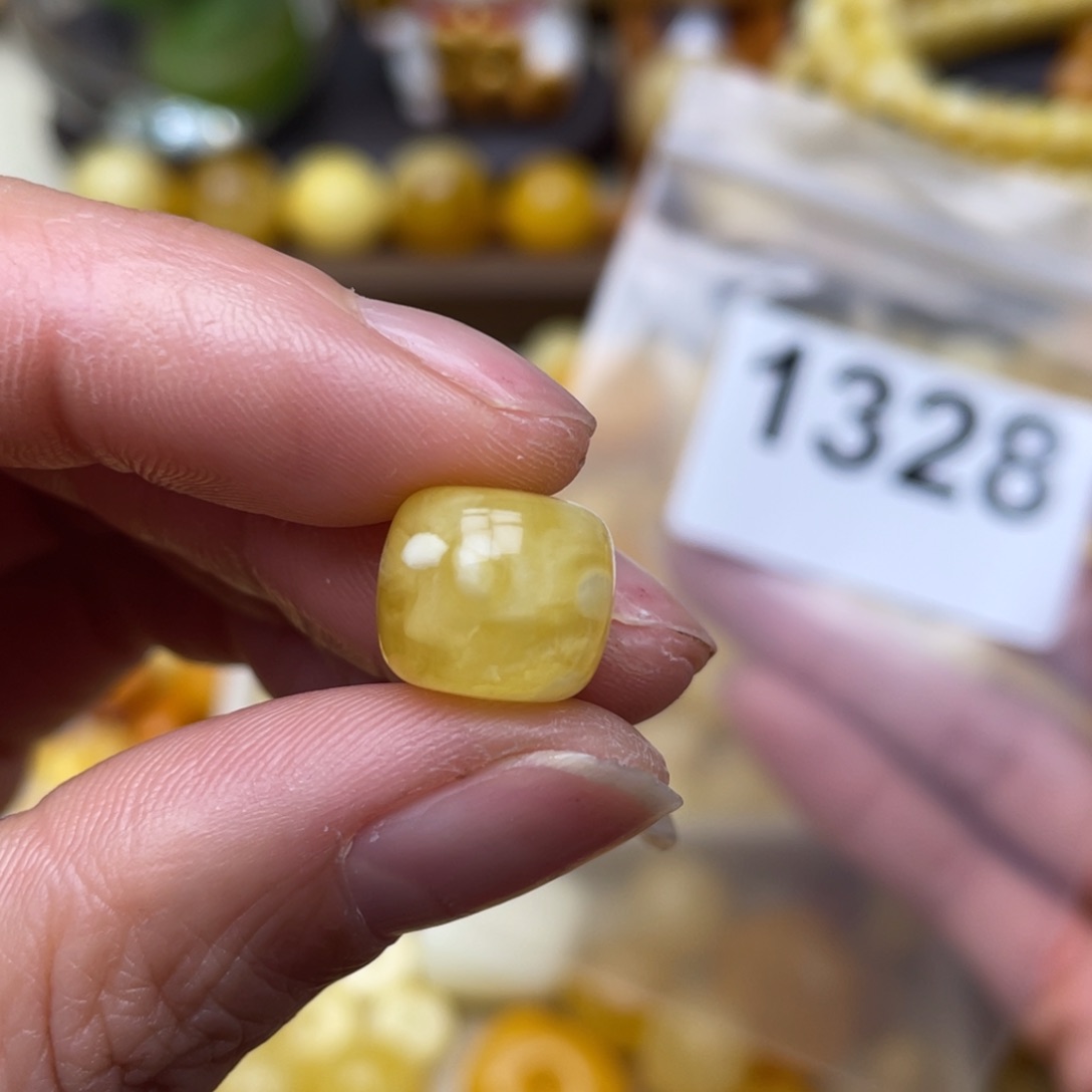 琥珀珠宝奇石未镶嵌11.6