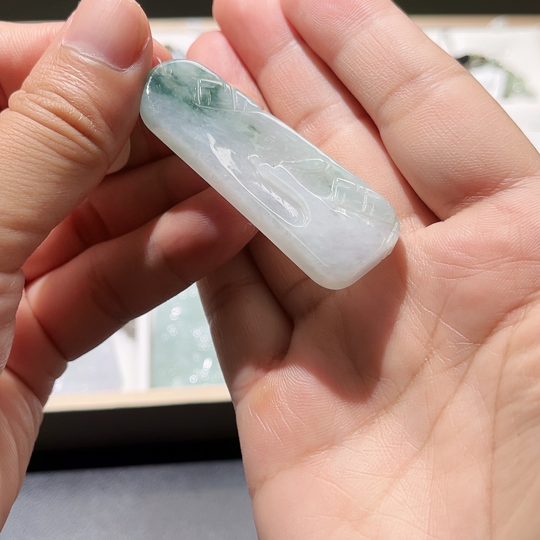 翡翠未镶嵌颈饰天然翡翠A货