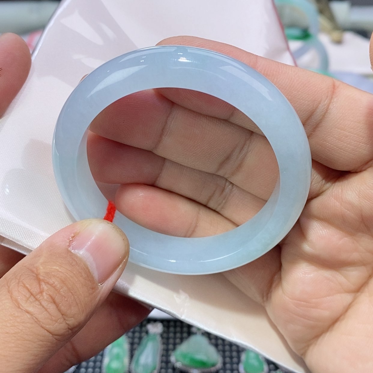 【闪购商品】翡翠手镯未镶嵌傲*翡翠手镯