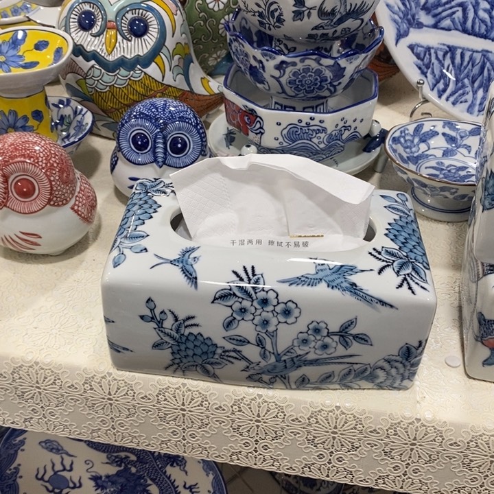 【闪购商品】摆件陶瓷纸巾盒摆件。。。