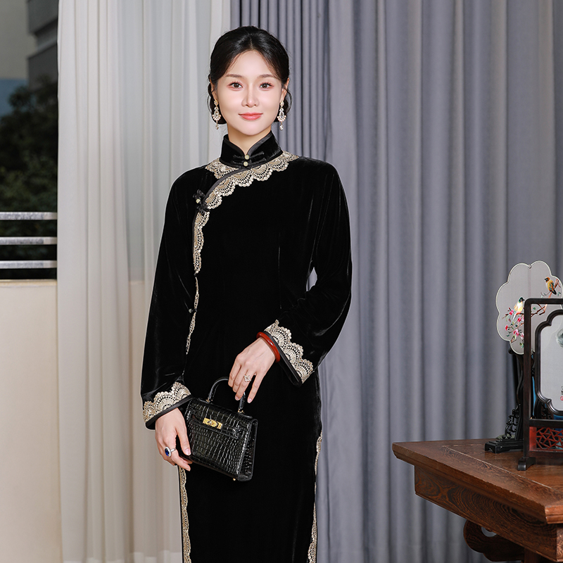 三重门暖玉生烟新中式真丝绒旗袍日常气质长袖蕾丝老上海民国风女