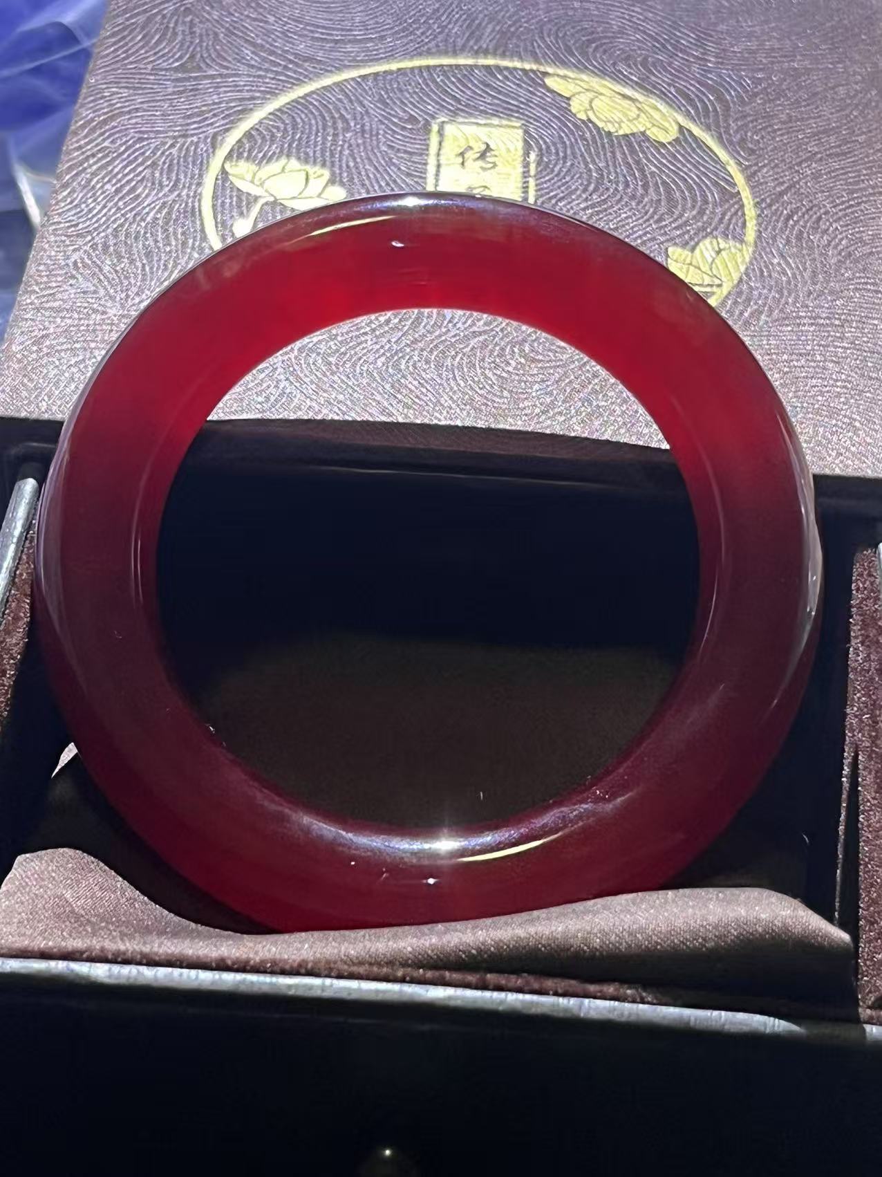 收藏级轻奢时尚气质简约精致手镯FQ51715