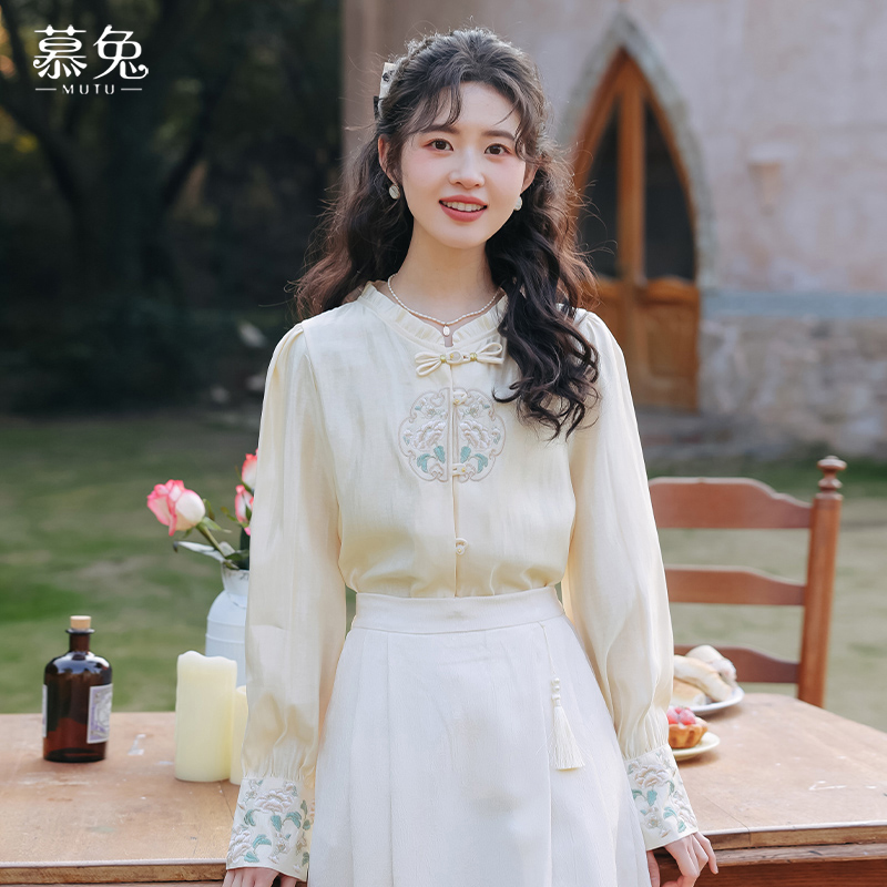 慕兔新中式国风立领盘扣设计感衬衫女春季新款复古高级感上衣