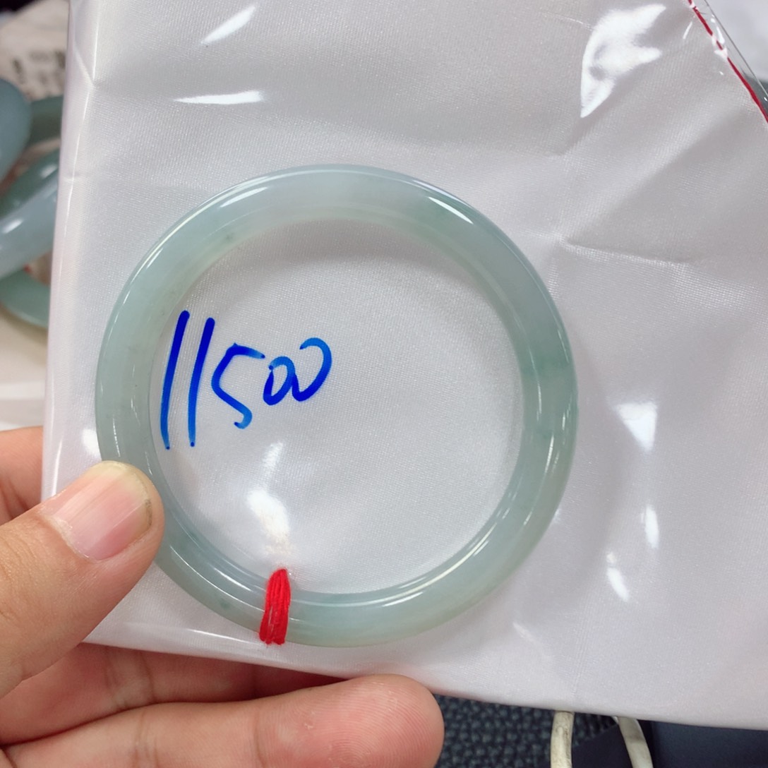 定制翡翠未镶嵌迷****?