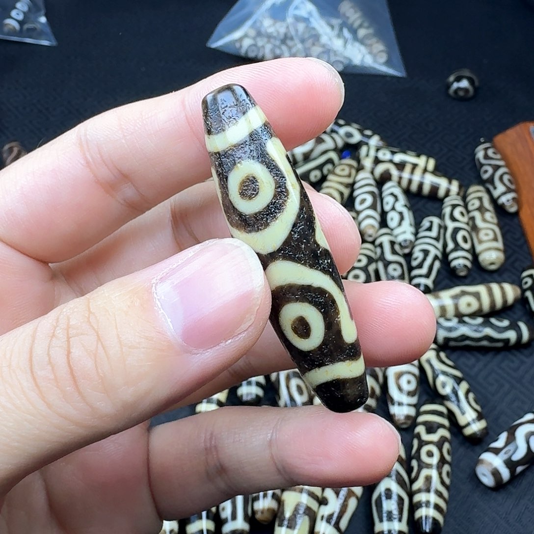 玛瑙/玉髓颈饰未镶嵌阿**得