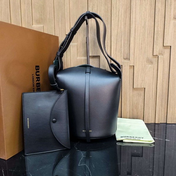 95新/博柏利/包包/市场价16800/250309CZ0022