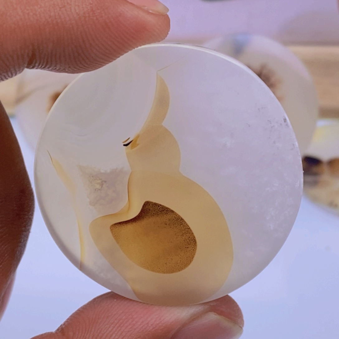 玛瑙/玉髓颈饰未镶嵌