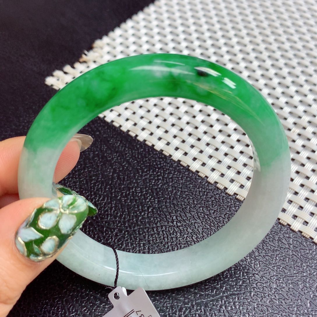 翡翠未镶嵌手镯缅甸