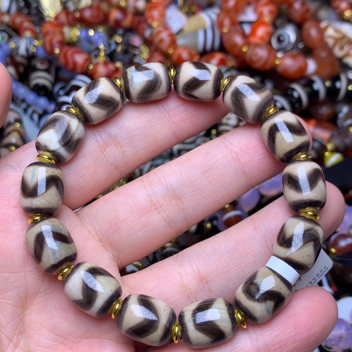 玛瑙/玉髓未镶嵌原创设计款发一条