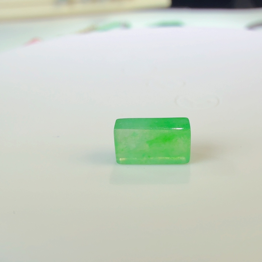 翡翠裸石冰绿随行