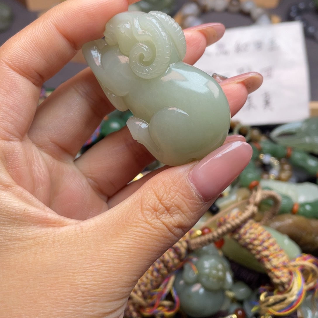 和田玉颈饰未镶嵌