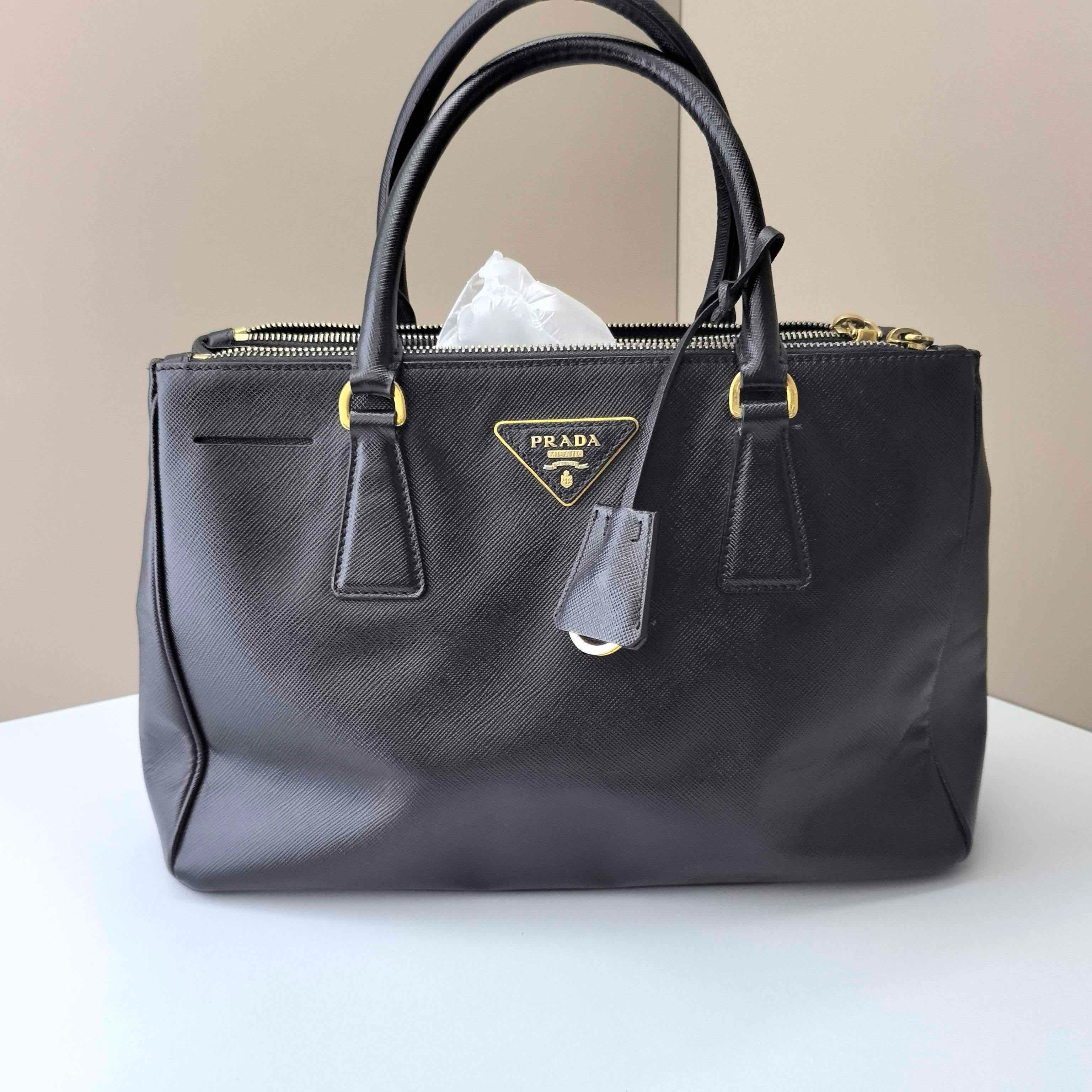 95新 Prada/普拉达 Prada杀手包小号黑金渔家/H882
