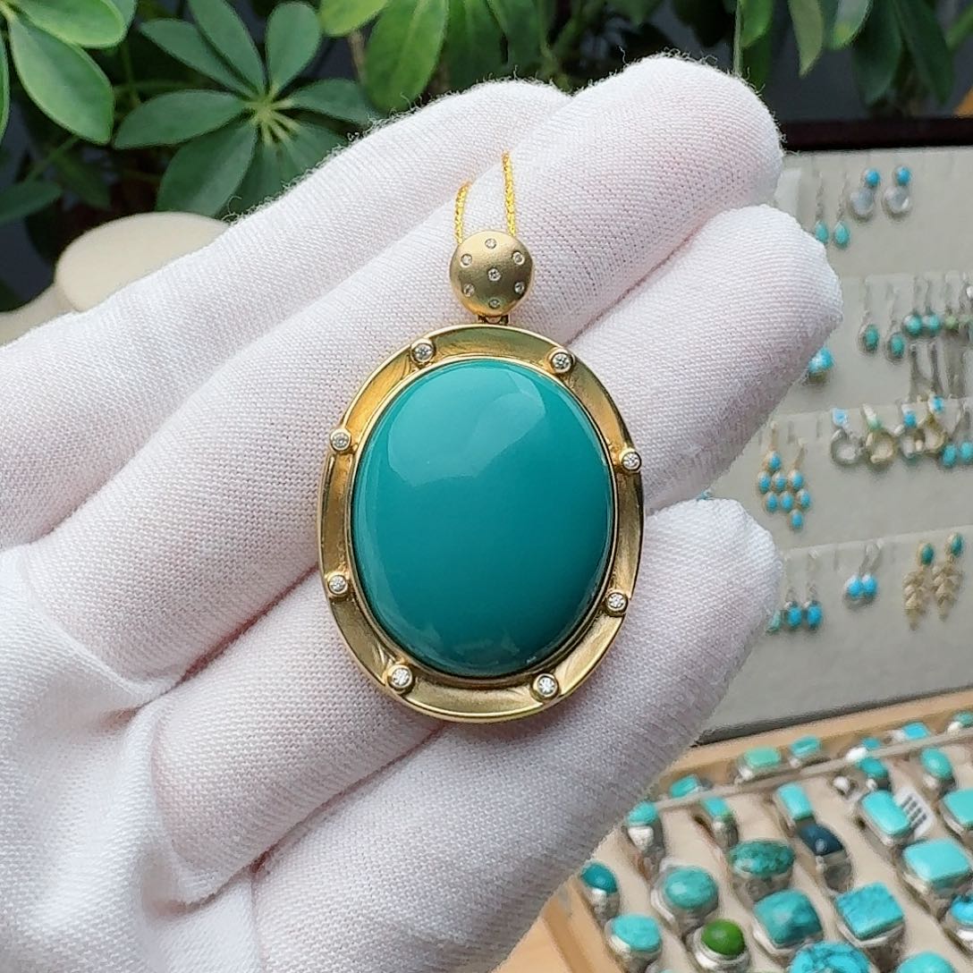 绿松石18K金镶嵌颈饰吊坠