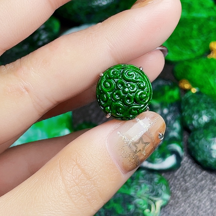 翡翠银S925镶嵌颈饰多样性