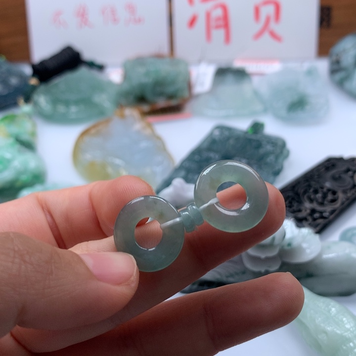 翡翠颈饰未镶嵌保真天然A货翡翠