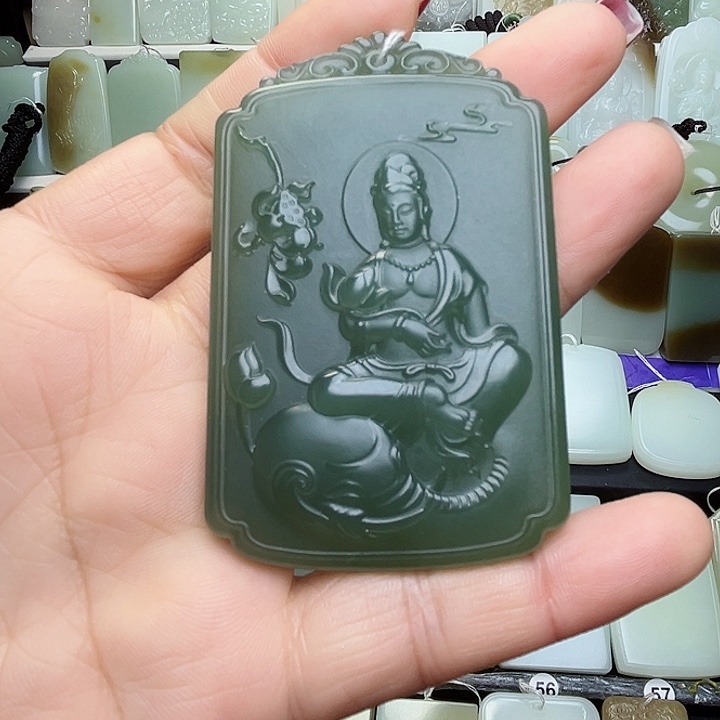 颈饰未镶嵌和田玉