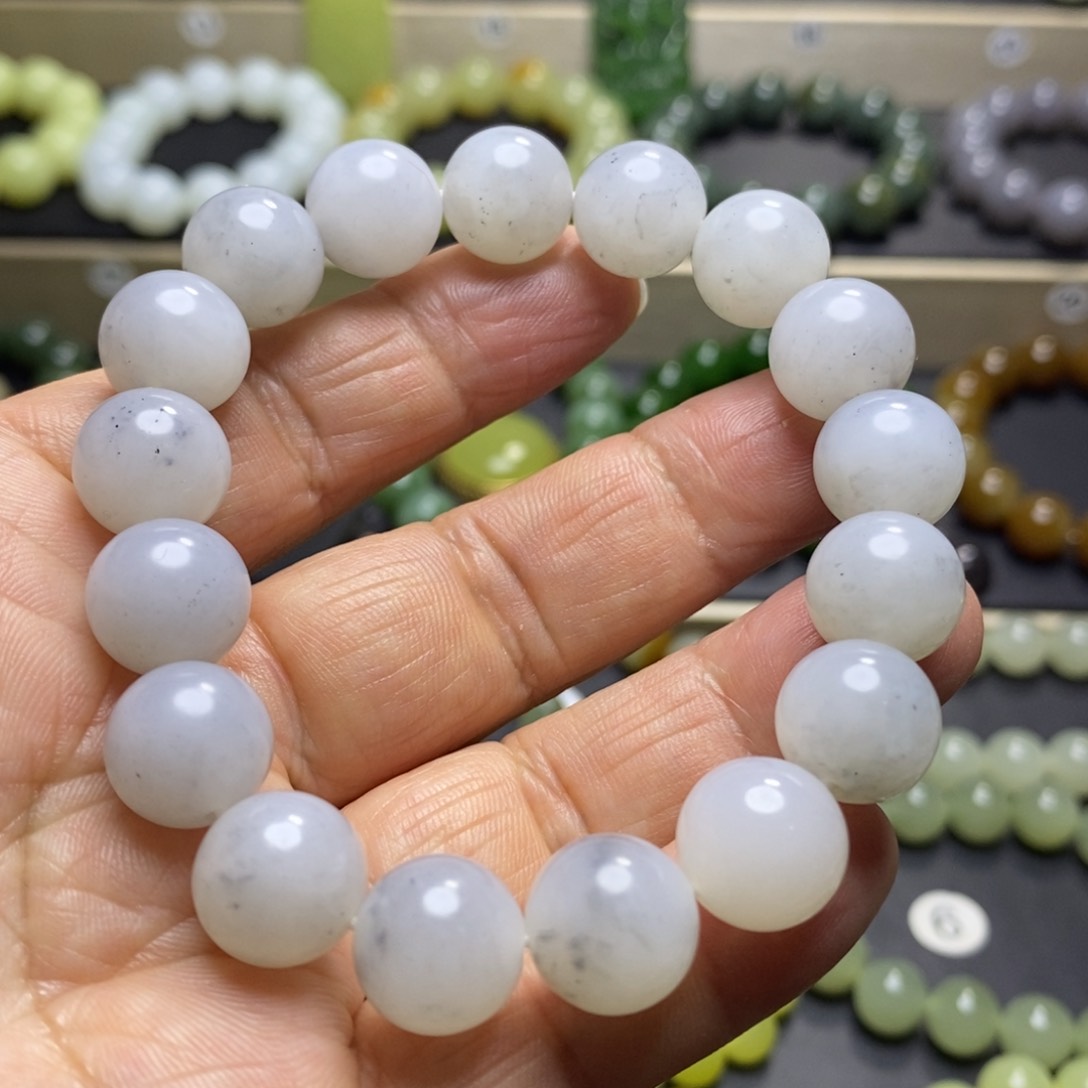 和田玉手串未镶嵌