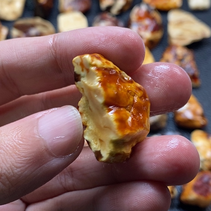 西***哥定制琥珀未镶嵌琥珀蜜蜡原石定制