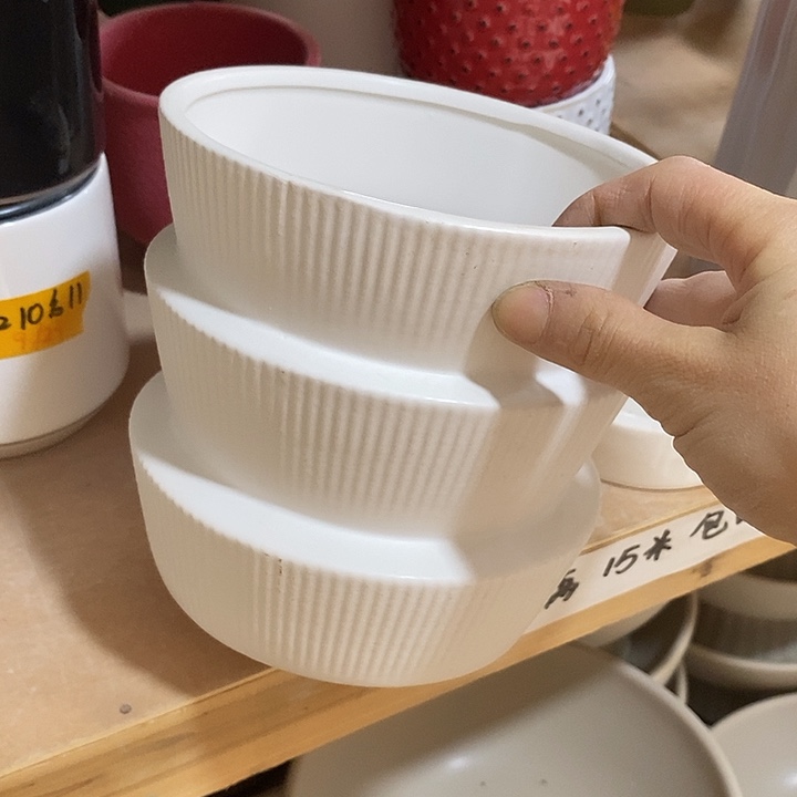 陶盆有孔 瑕疵针孔漏釉介意勿拍口 15高15