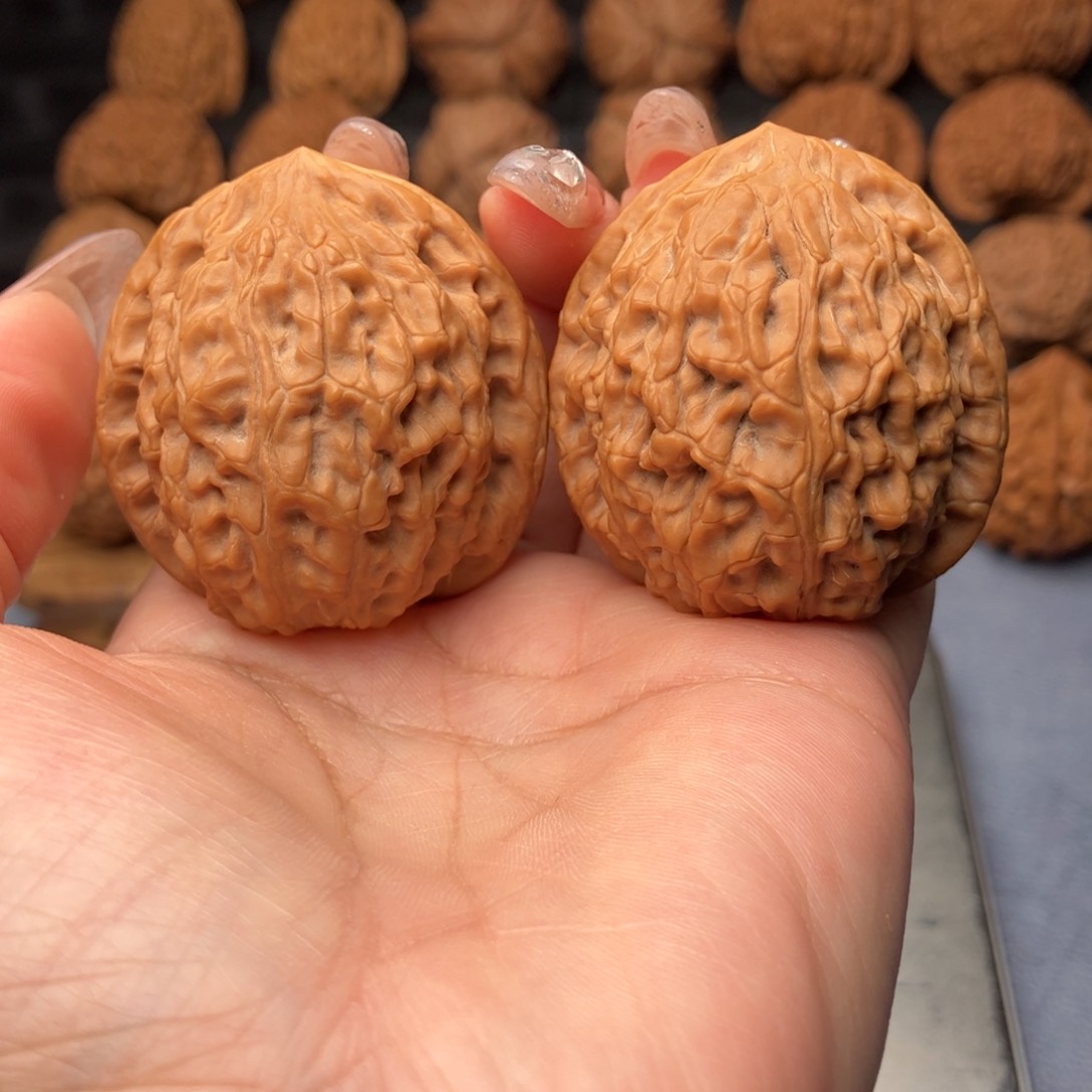 文玩核桃把件泰山石38