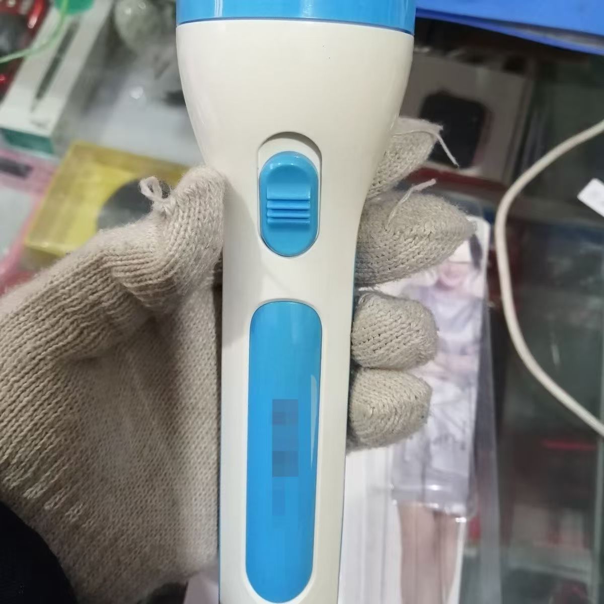 696服装配饰手电