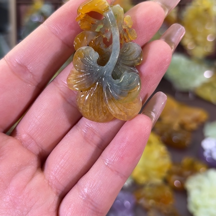 未镶嵌蛇纹石玉颈饰