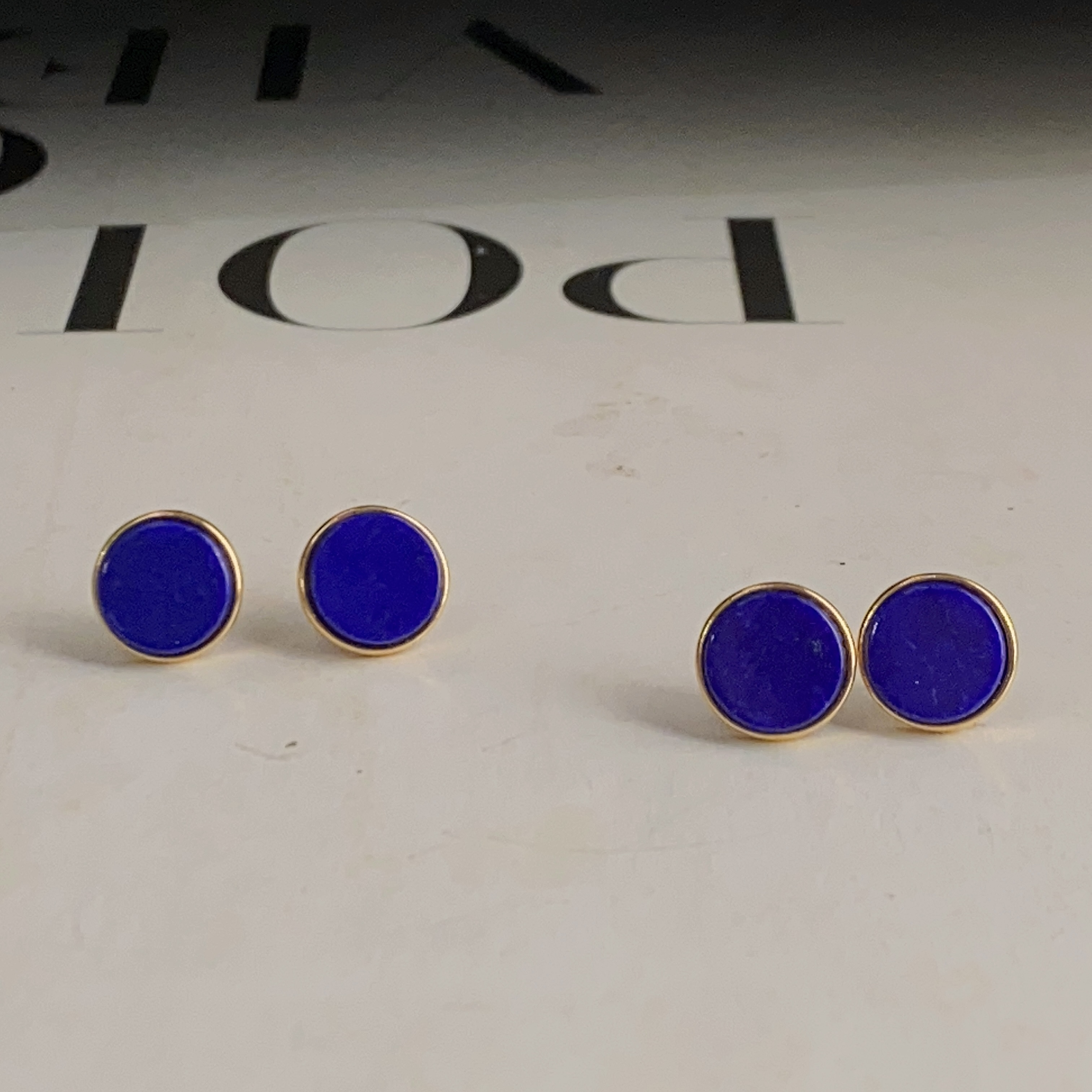 2888/ZY888-919 925银镶精美青金石圆牌耳钉/多样性发货/一对