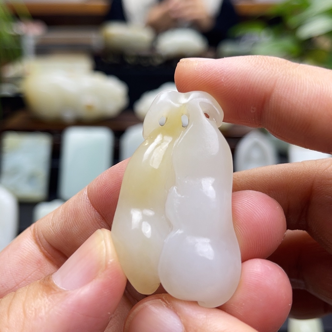 和田玉颈饰未镶嵌