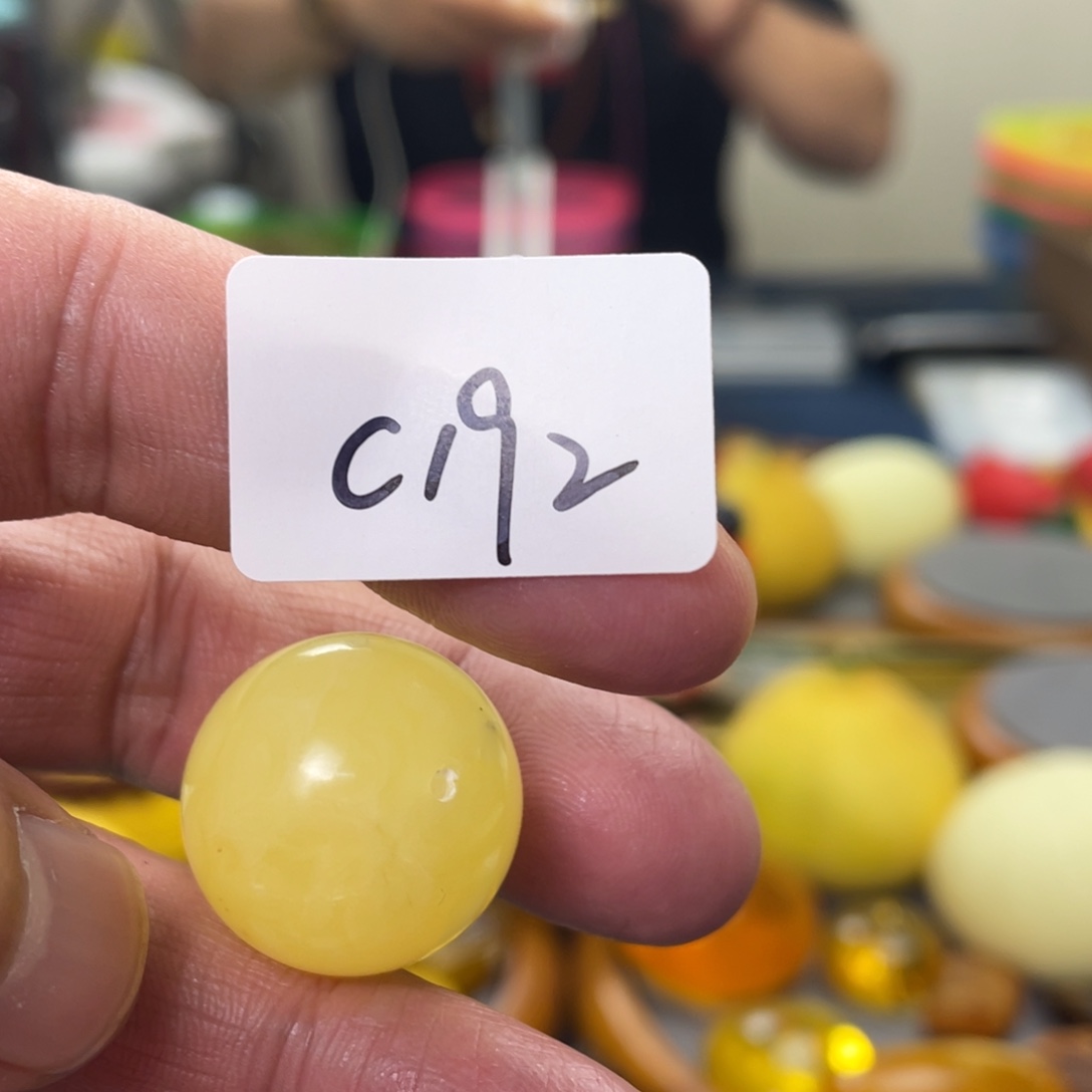 手链琥珀未镶嵌多样性发，发其中一件