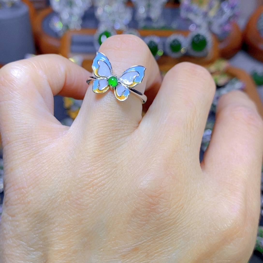 翡翠颈饰银S925镶嵌天然翡翠