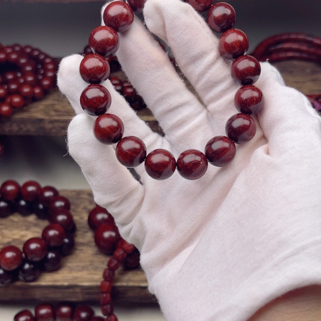 陈***鱼檀香紫檀（小叶紫檀）