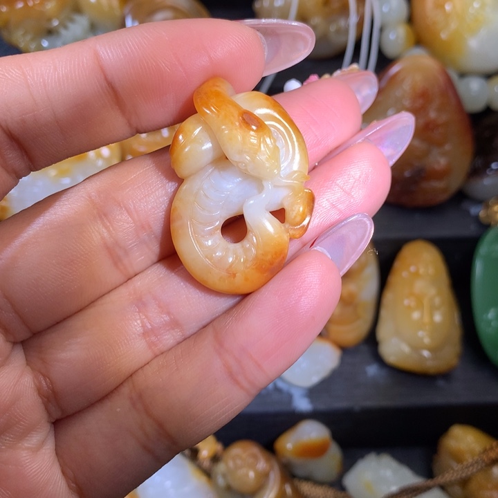 和田玉颈饰未镶嵌