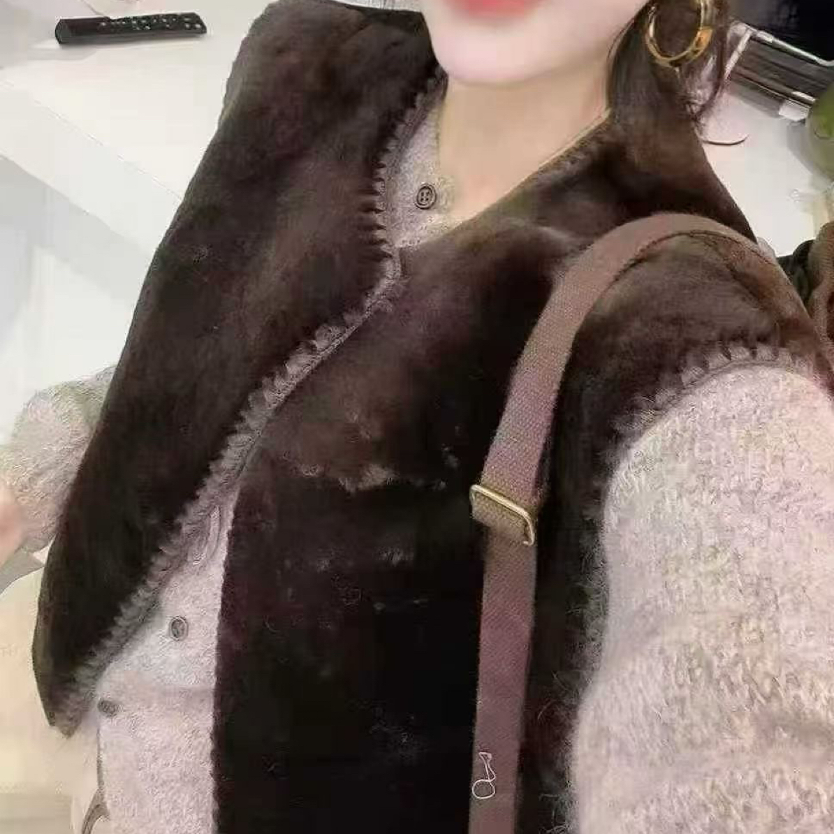 2025爆款皮毛一体马甲，拉贡直毛气质时尚百搭秋冬