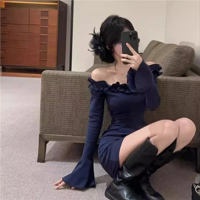 88辣妹风ins风喇叭袖性感风连衣裙，主图非卖品，以直播间衣服为主