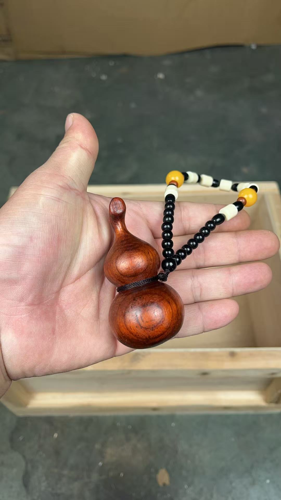 小叶紫檀葫芦手把件（无礼盒）QW138