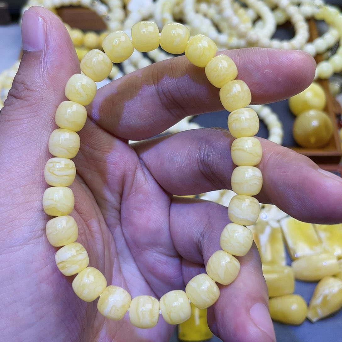 蜜蜡手串未镶嵌虎皮8.5✖️8不品控